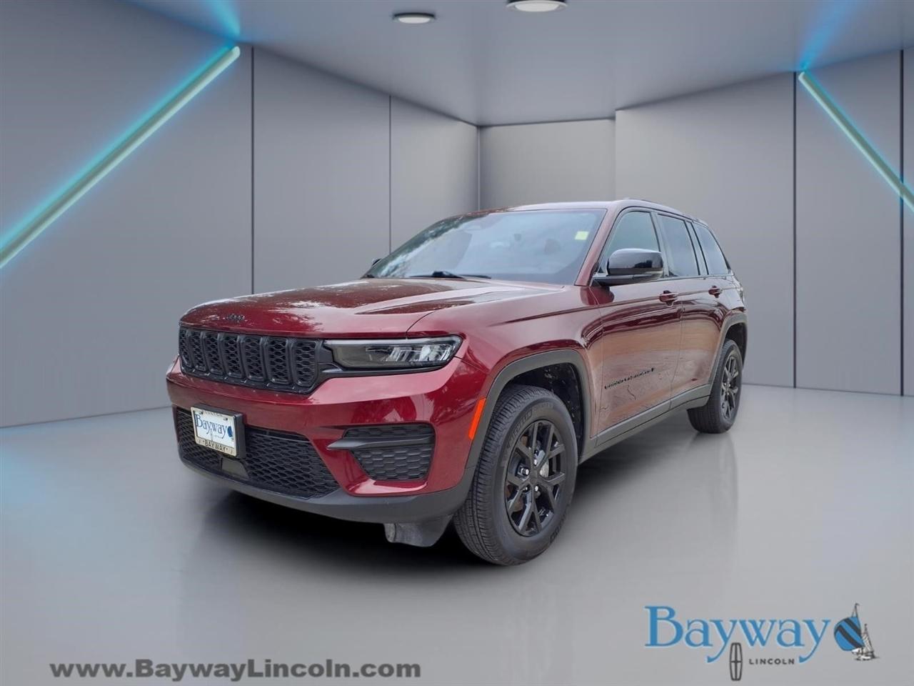 Jeep Grand Cherokee Laredo E 2WD 2025