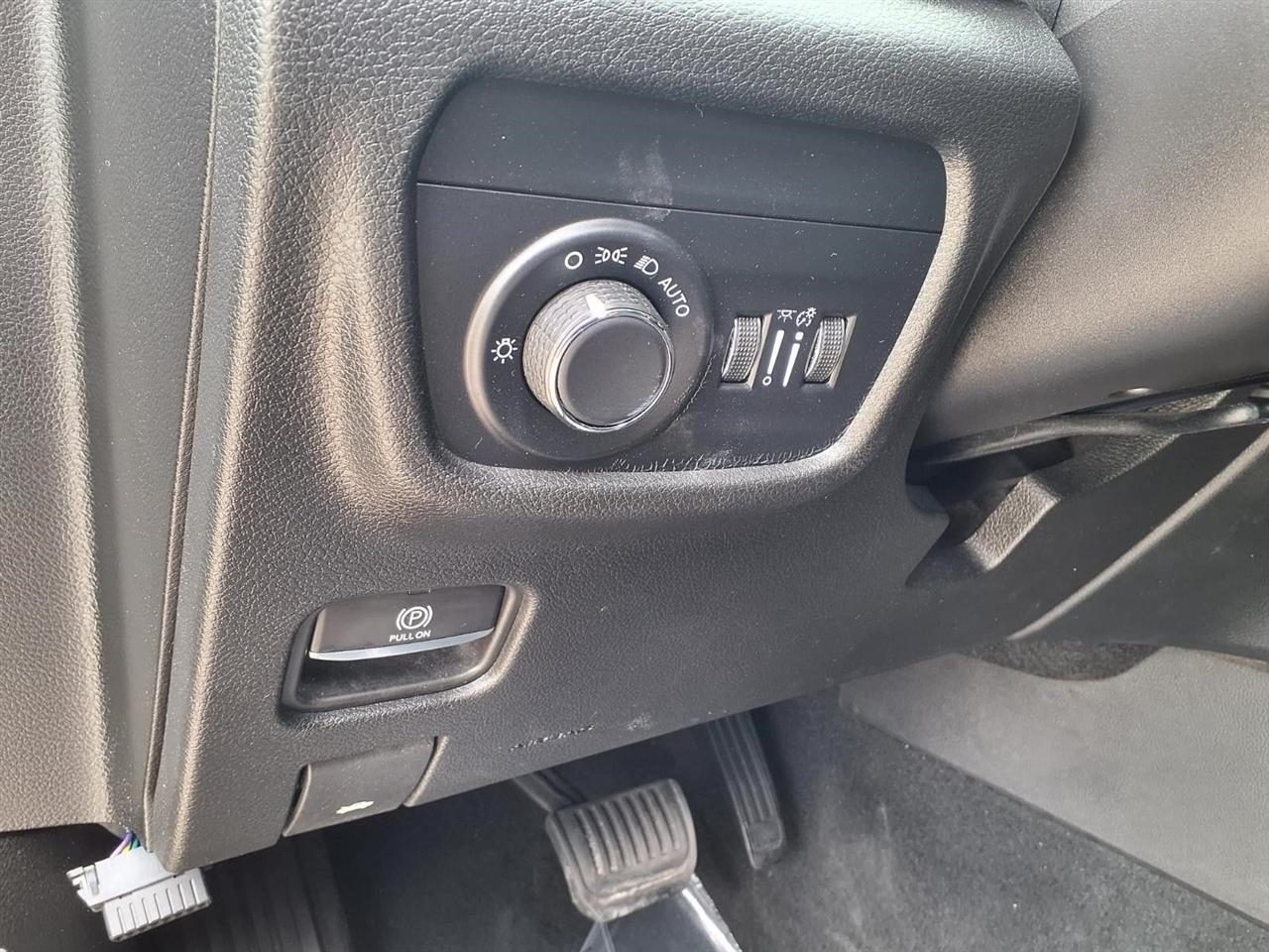 Jeep Grand Cherokee Laredo E 2WD 2025