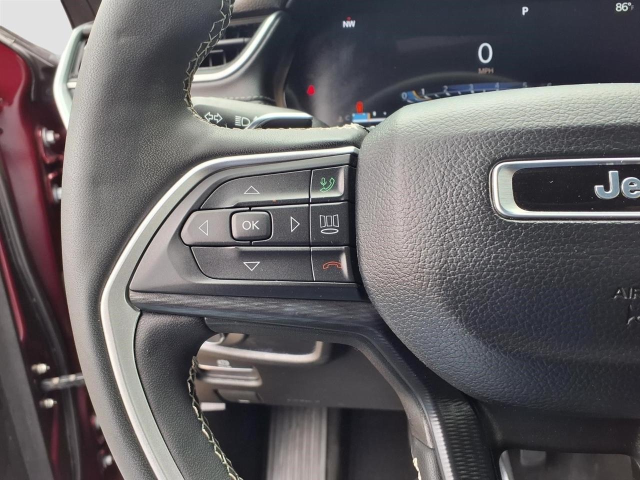 Jeep Grand Cherokee Laredo E 2WD 2025