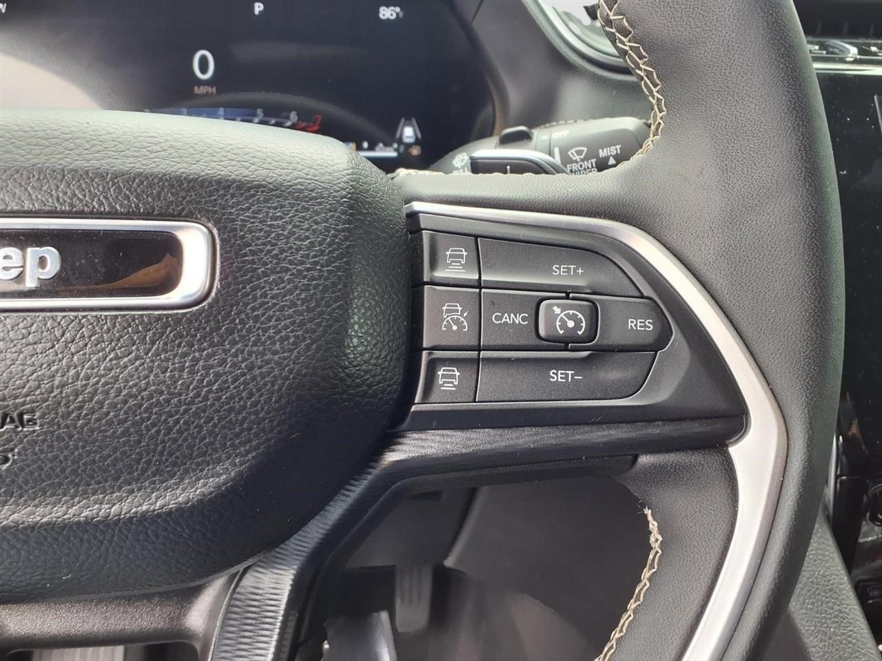 Jeep Grand Cherokee Laredo E 2WD 2025