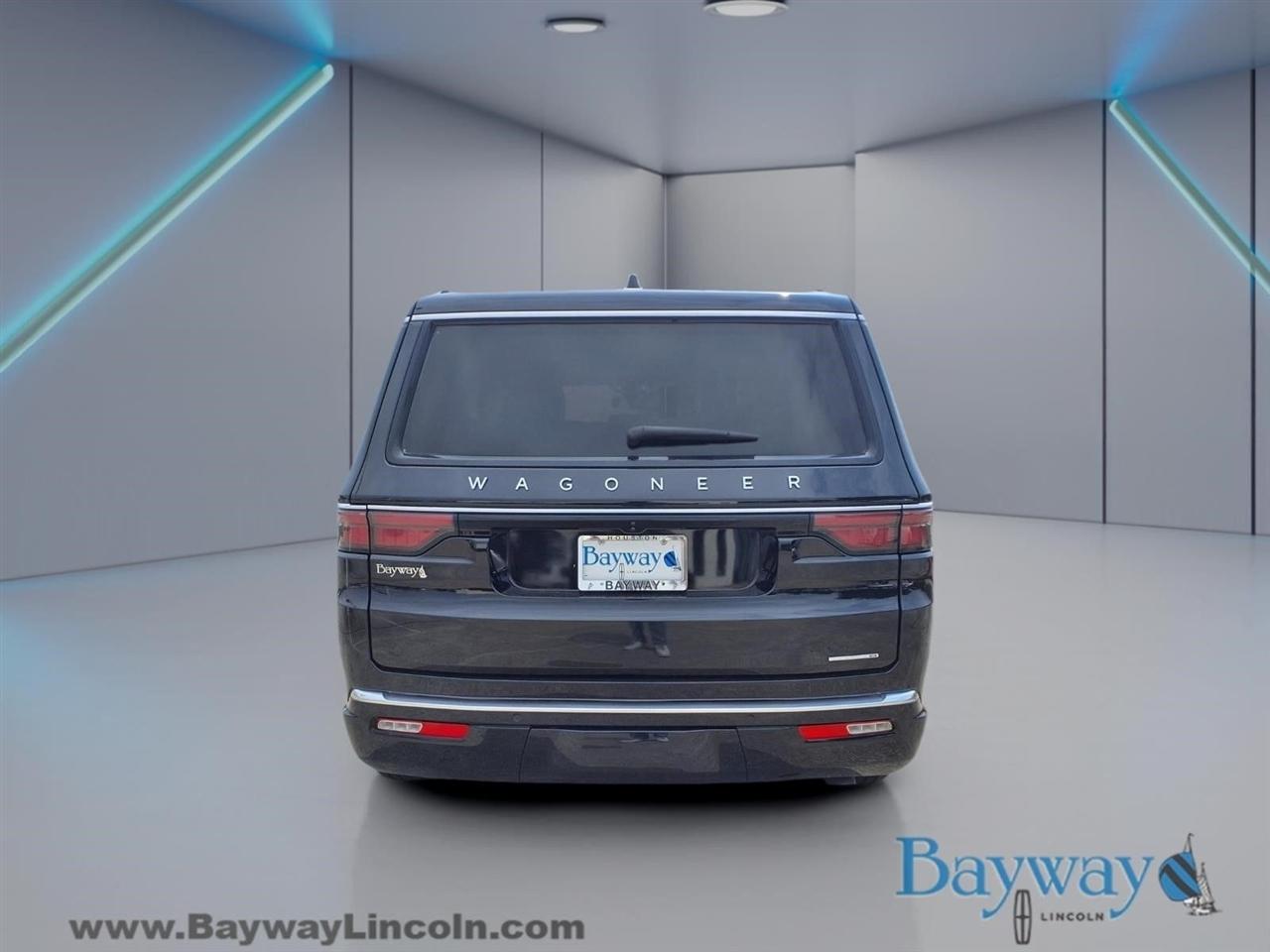 Jeep Wagoneer Series III 4WD 2024