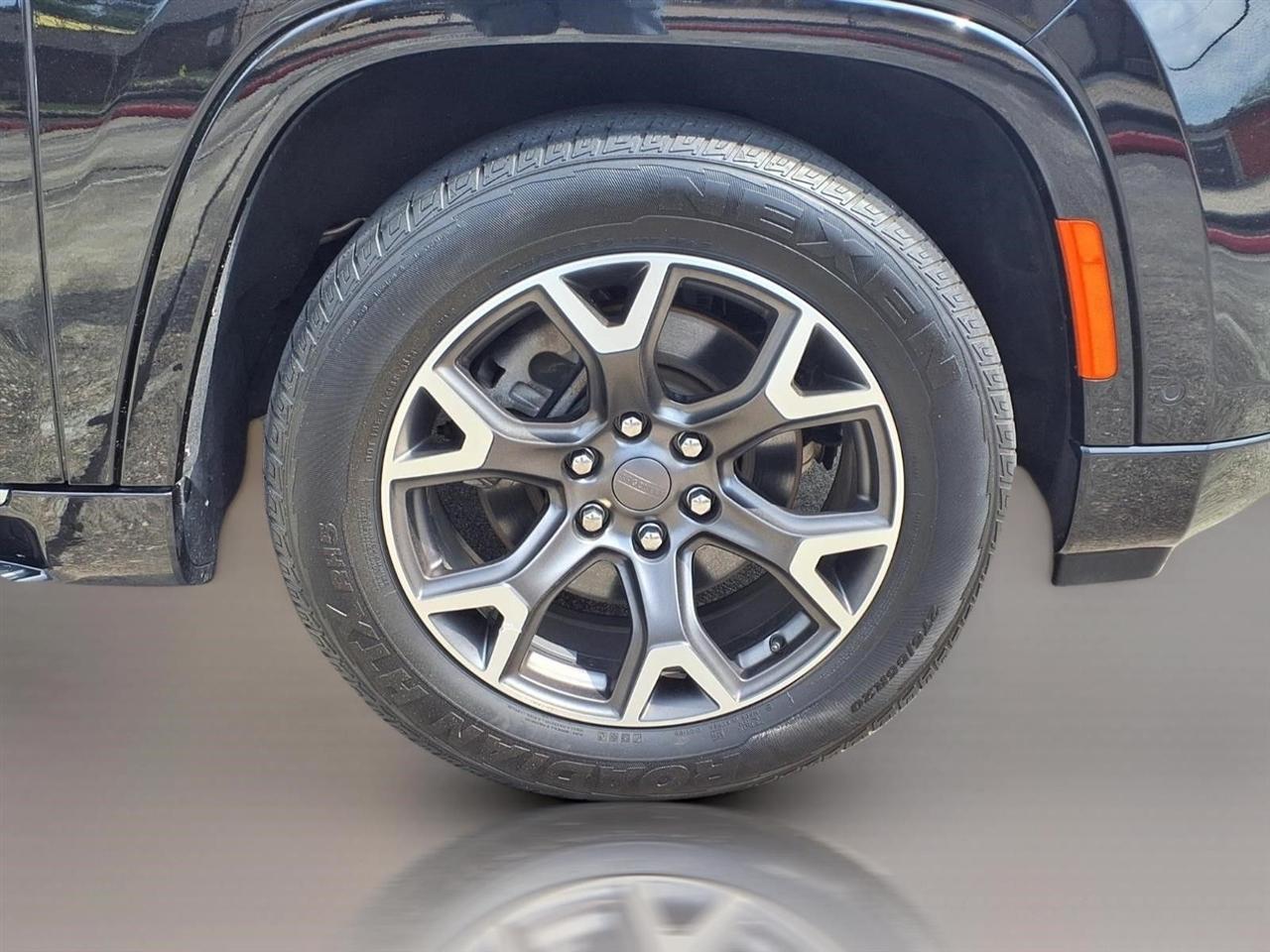 Jeep Wagoneer Series III 4WD 2024