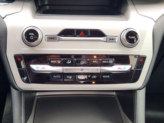 Ford Explorer XLT 2024