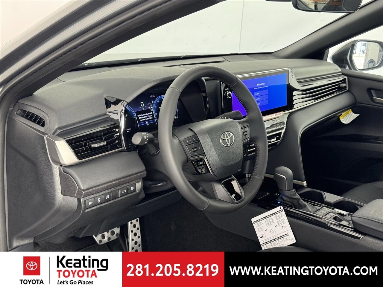 Toyota Camry Hybrid XLE 2026