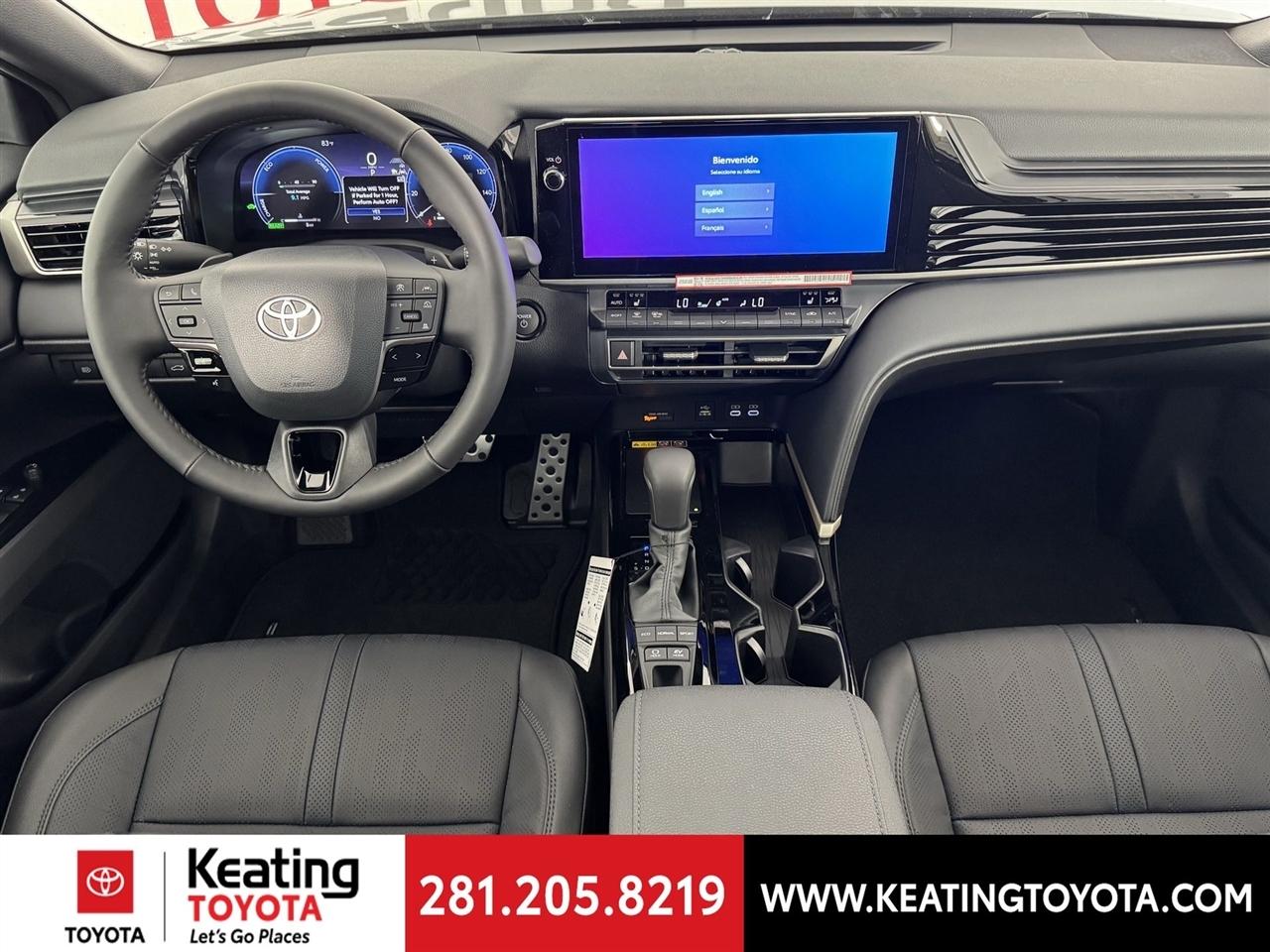 Toyota Camry Hybrid XLE 2026