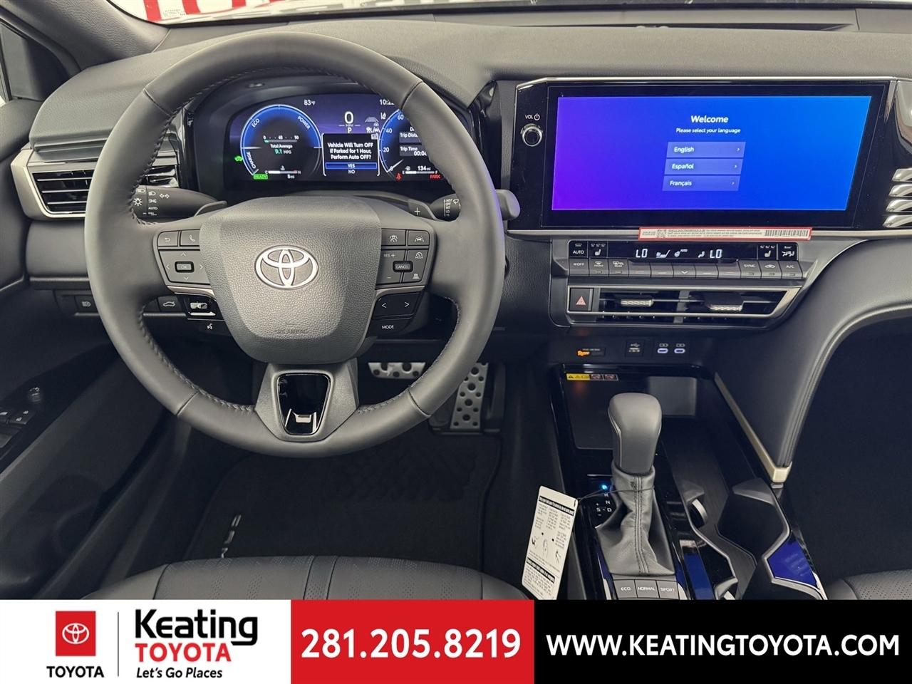 Toyota Camry Hybrid XLE 2026