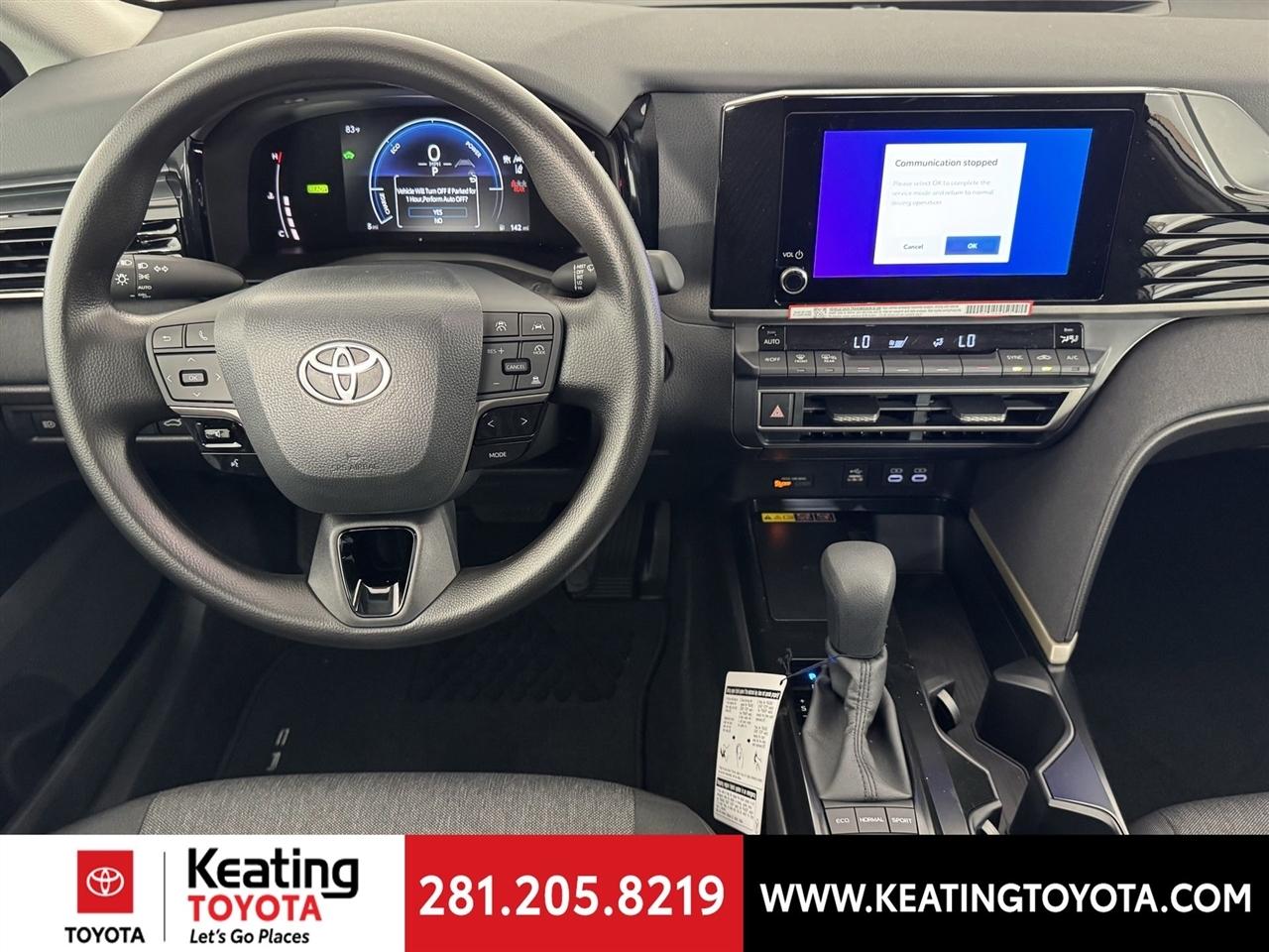 Toyota Camry Hybrid XLE 2026