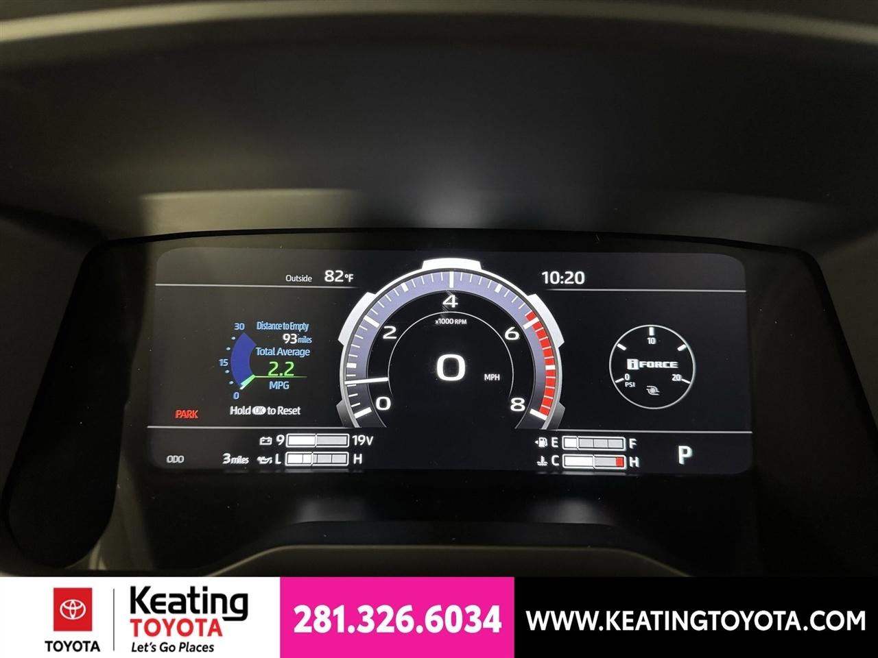 Toyota Tundra Platinum CrewMax 4WD 2026