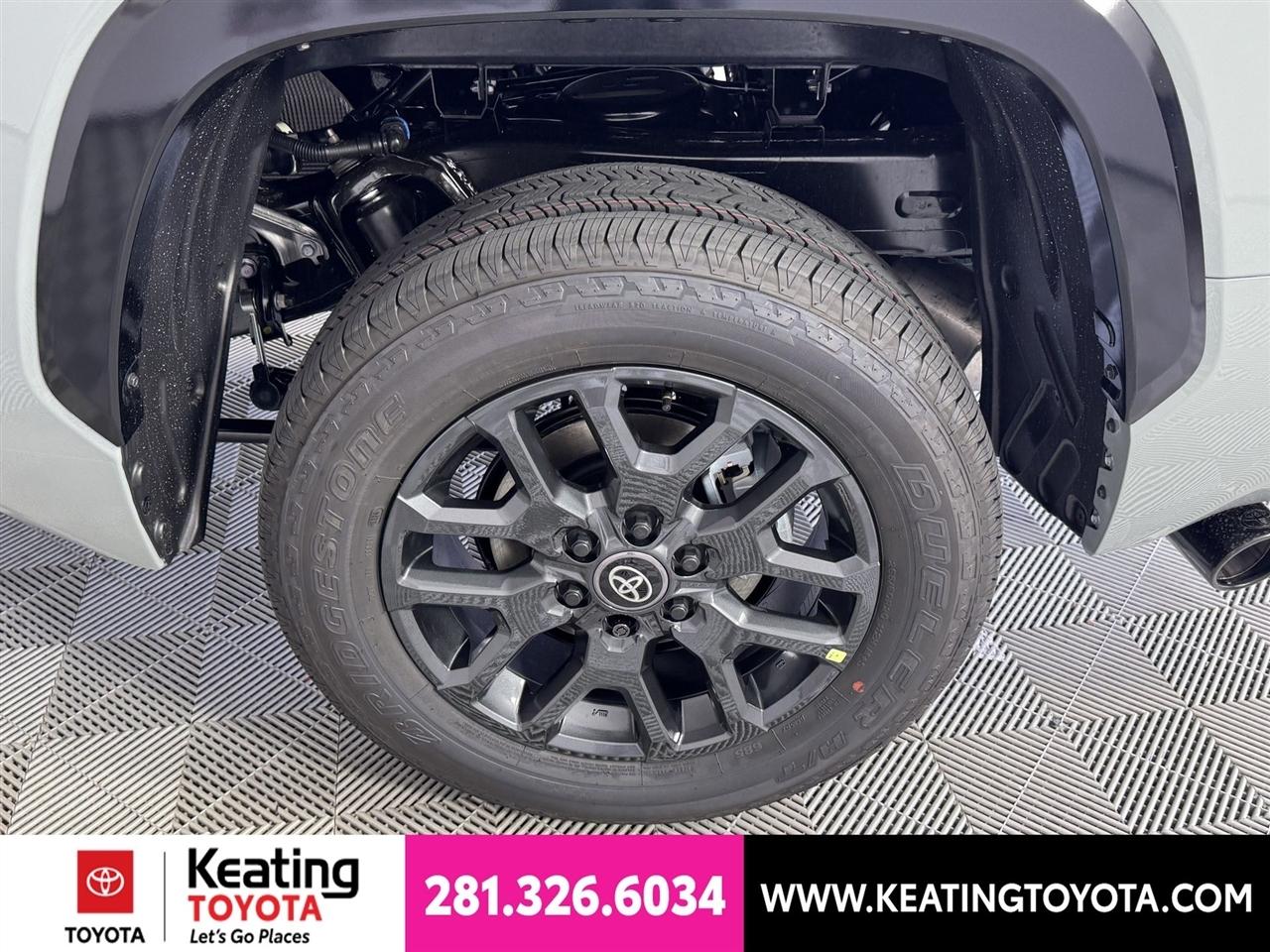 Toyota Tundra Platinum CrewMax 4WD 2026