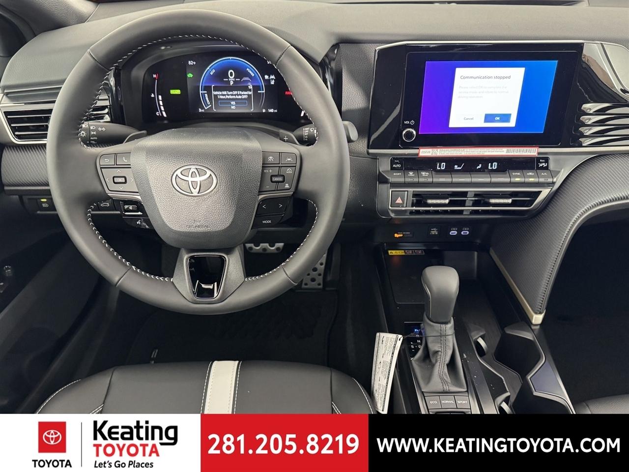 Toyota Camry Hybrid XLE 2026