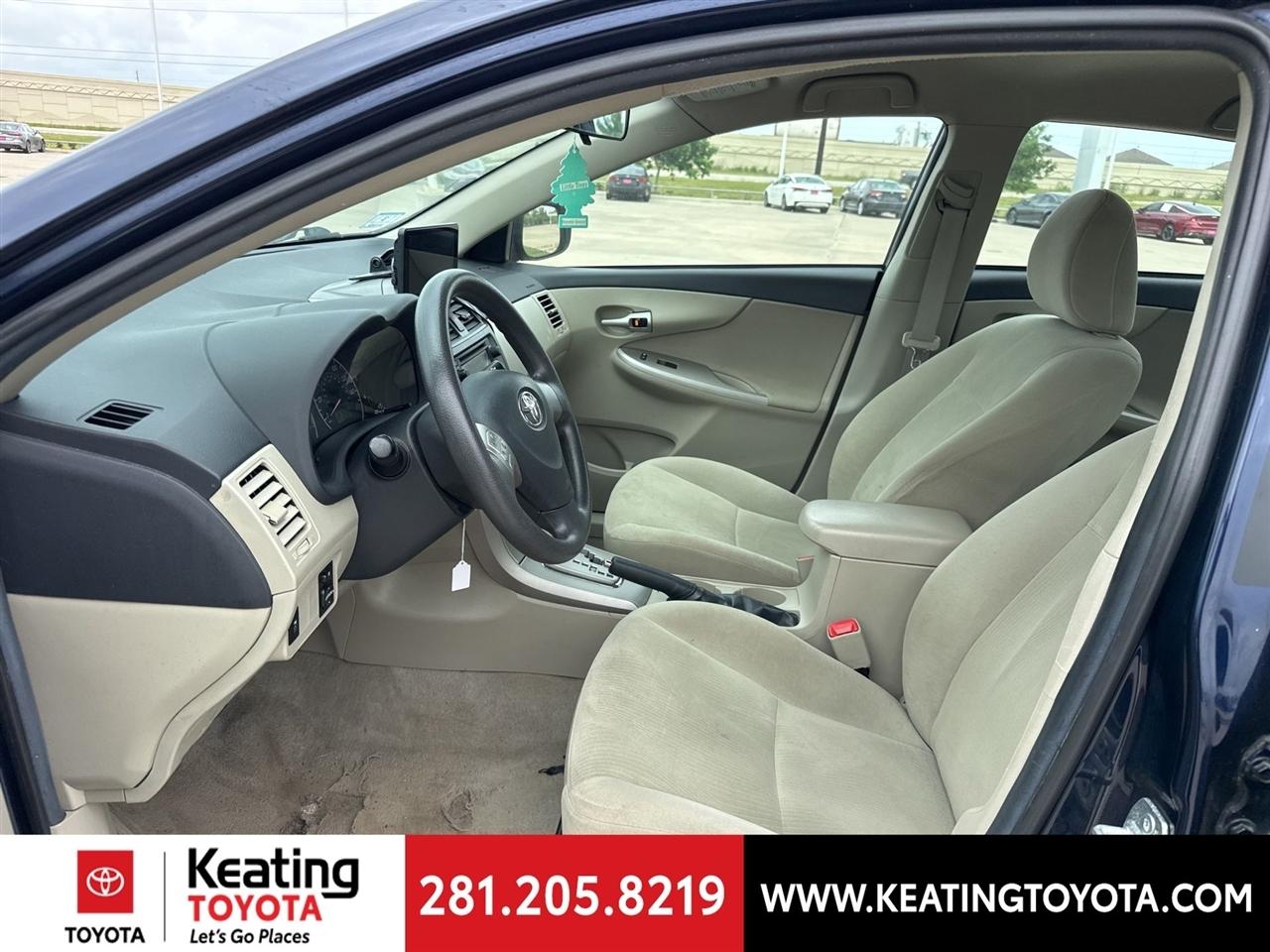 Toyota Corolla LE 4-Speed AT 2013