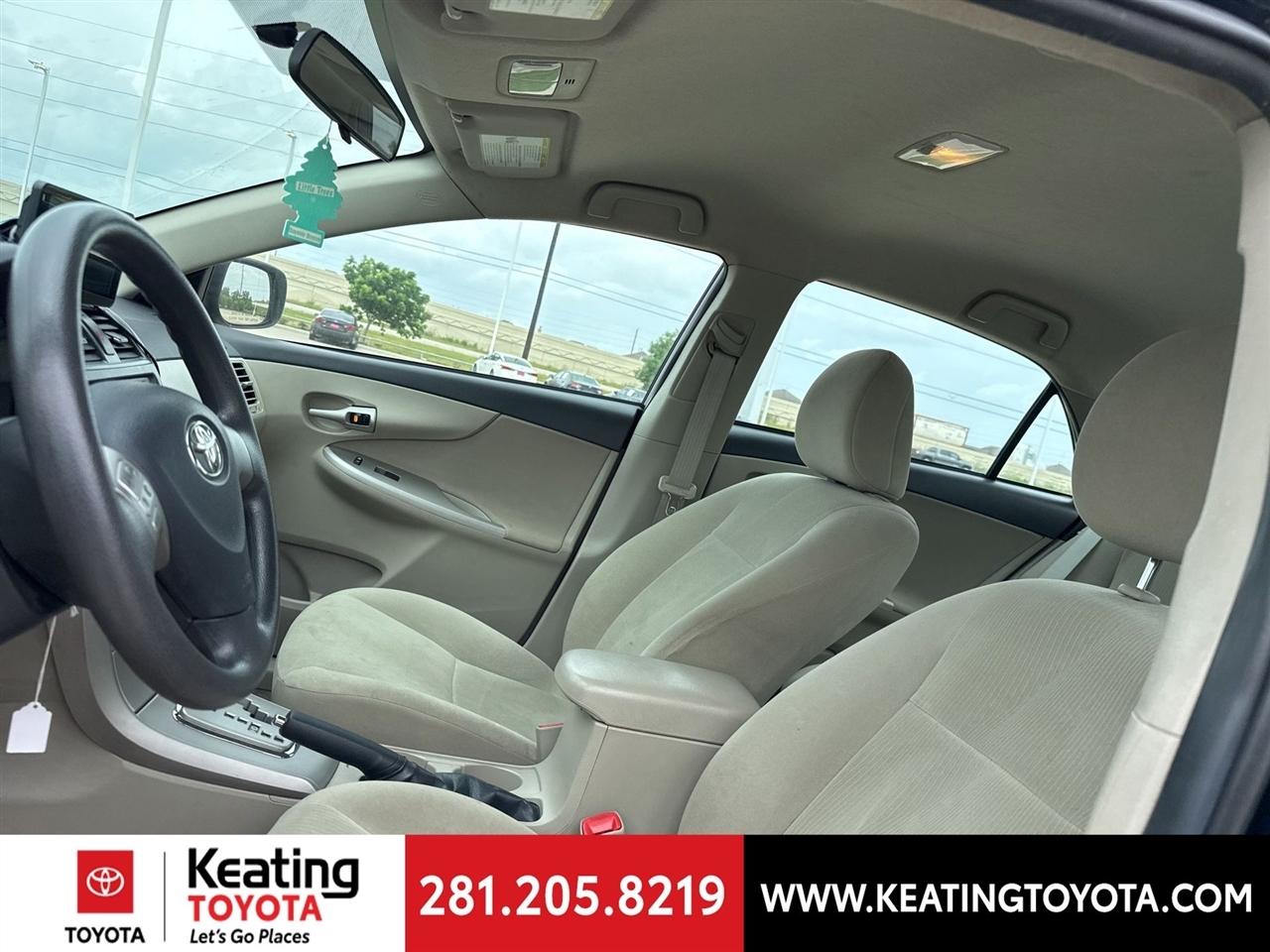 Toyota Corolla LE 4-Speed AT 2013