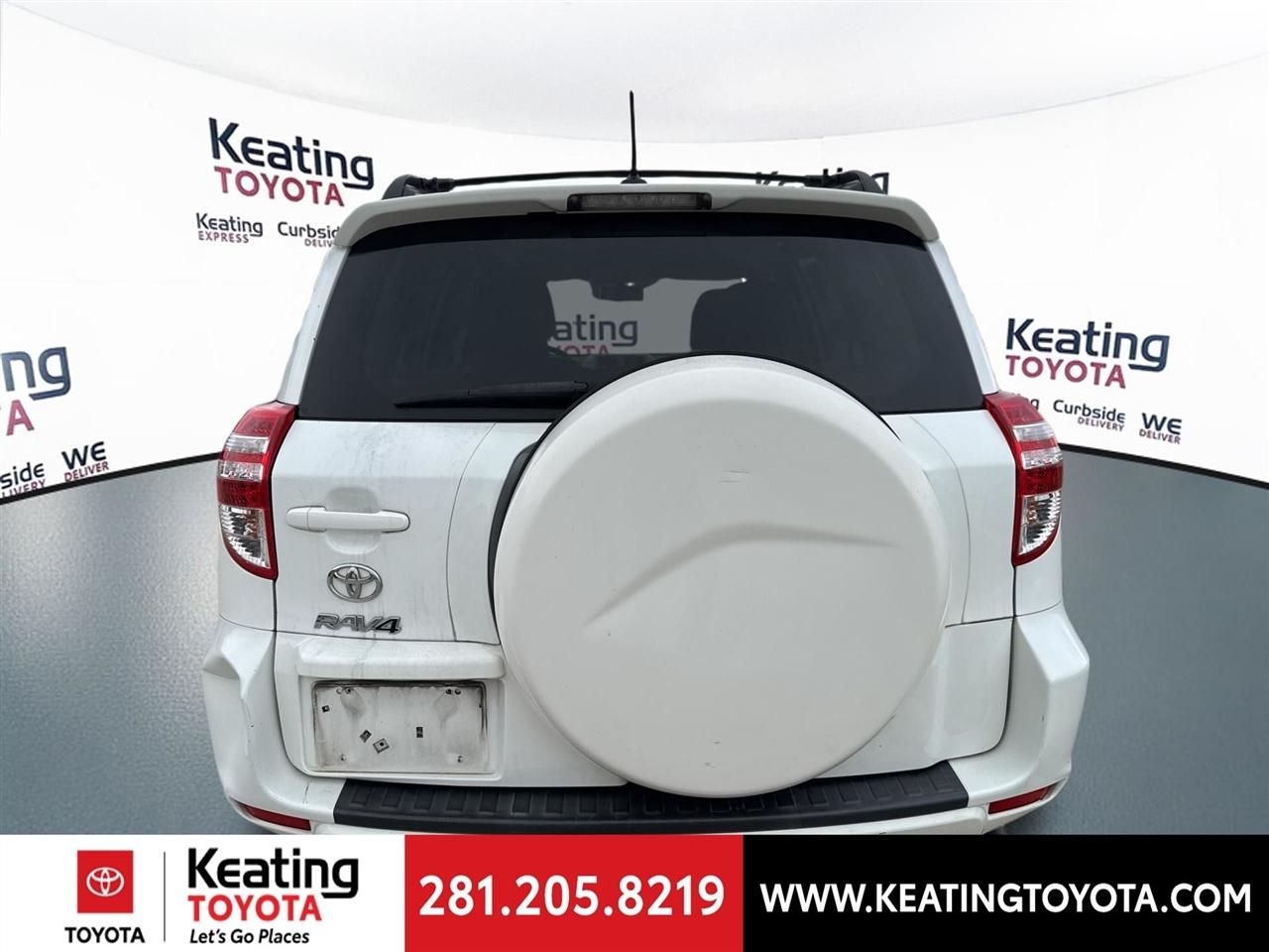 Toyota RAV4 Base I4 2WD 2012