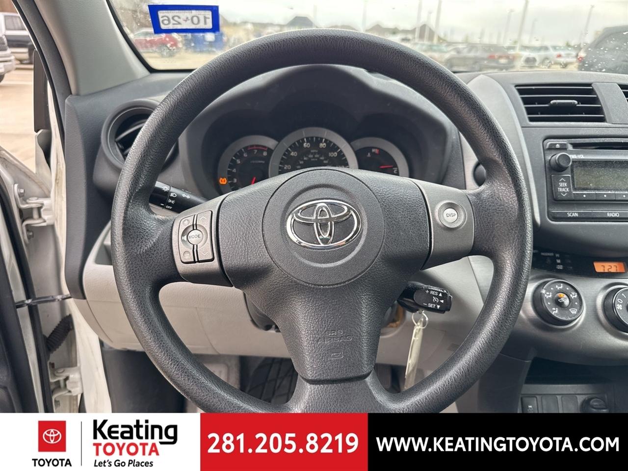 Toyota RAV4 Base I4 2WD 2012