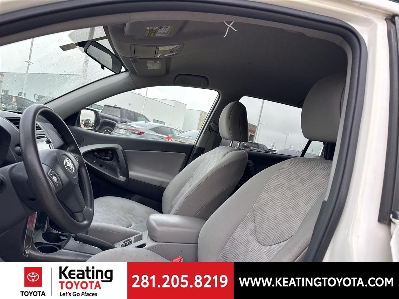 Toyota RAV4 Base I4 2WD 2012