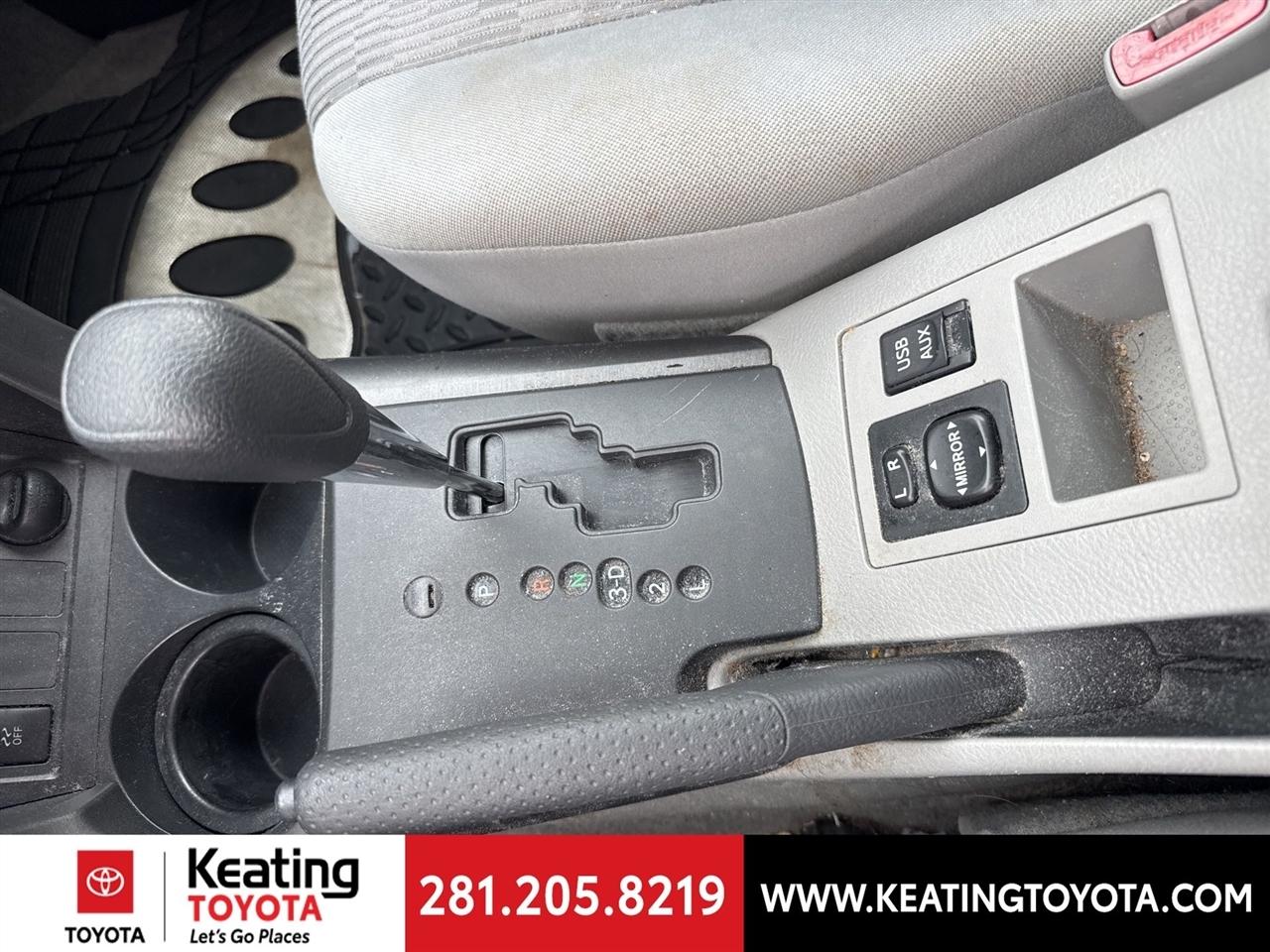 Toyota RAV4 Base I4 2WD 2012