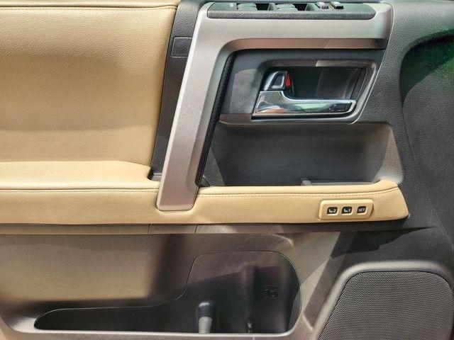 Toyota 4Runner Limited 4WD V6 2020