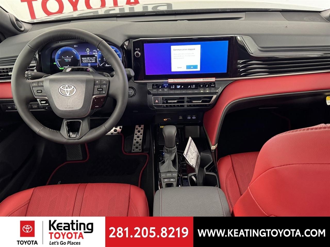 Toyota Camry Hybrid XLE 2026