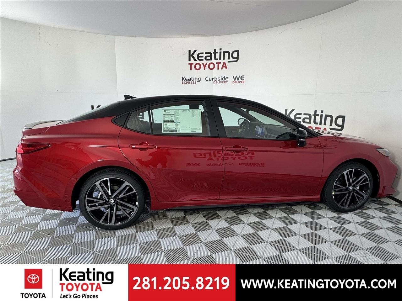 Toyota Camry Hybrid XLE 2026