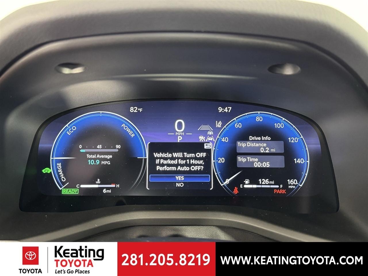 Toyota Camry Hybrid XLE 2026