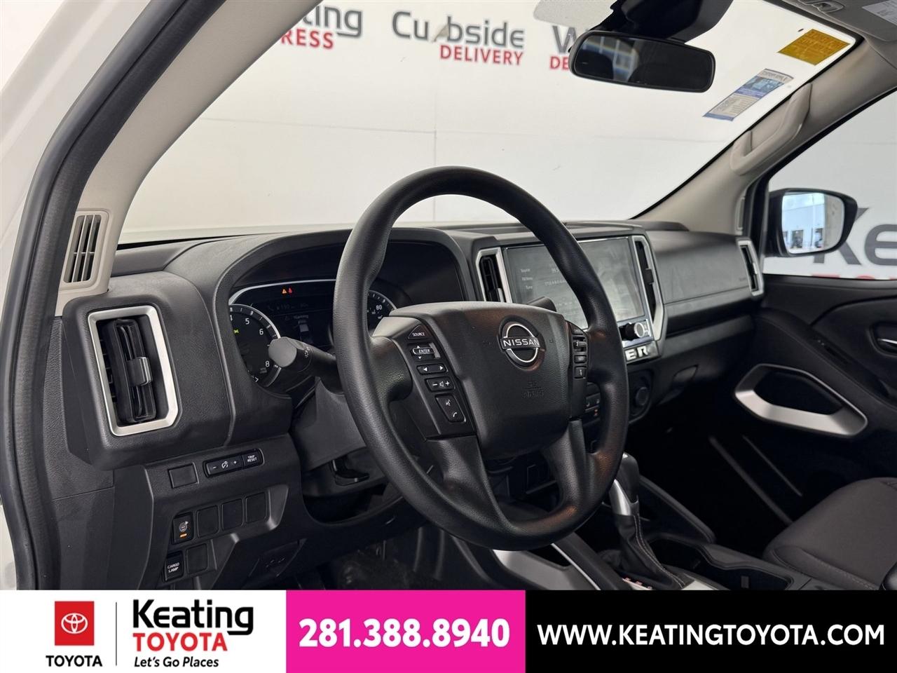 Nissan Frontier SV Crew Cab 2WD 2025