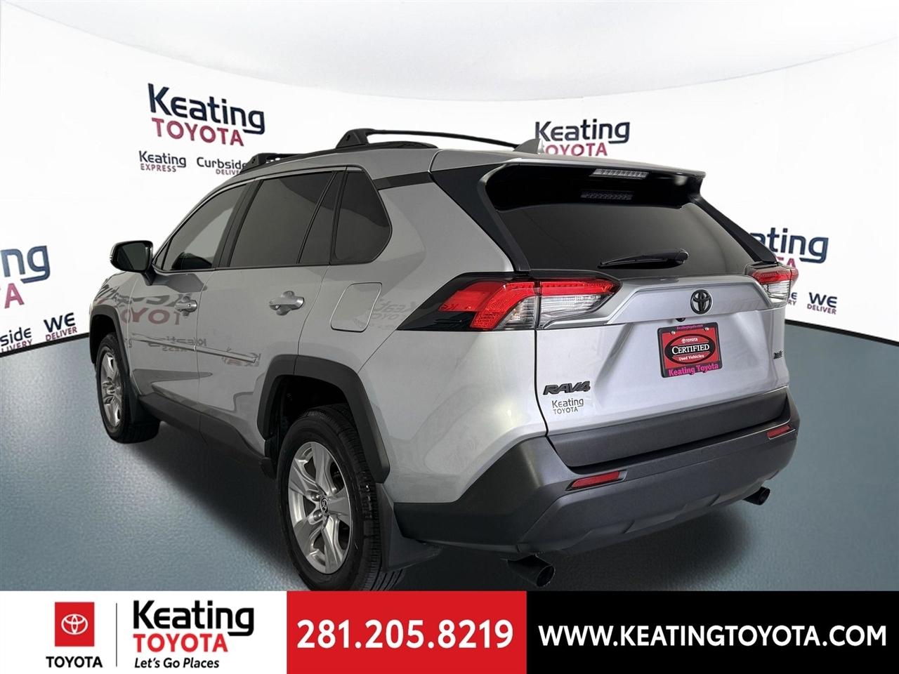 Toyota RAV4 XLE 2025