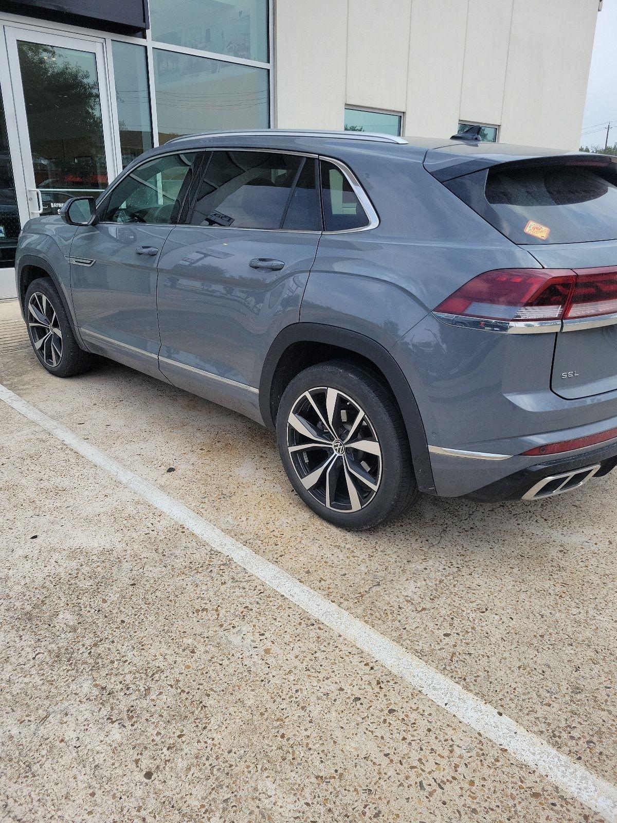 Volkswagen Atlas Cross Sport SEL Premium R-Line 4MOTION 2024