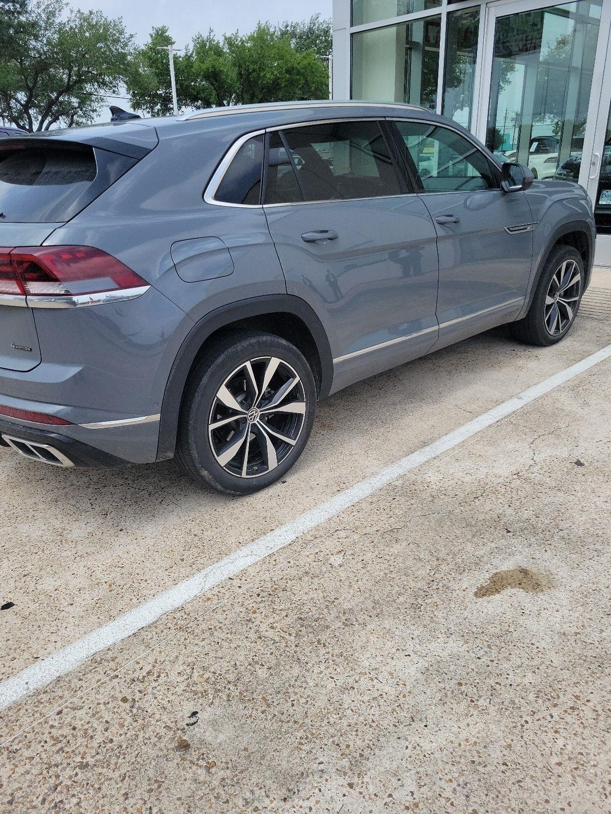 Volkswagen Atlas Cross Sport SEL Premium R-Line 4MOTION 2024
