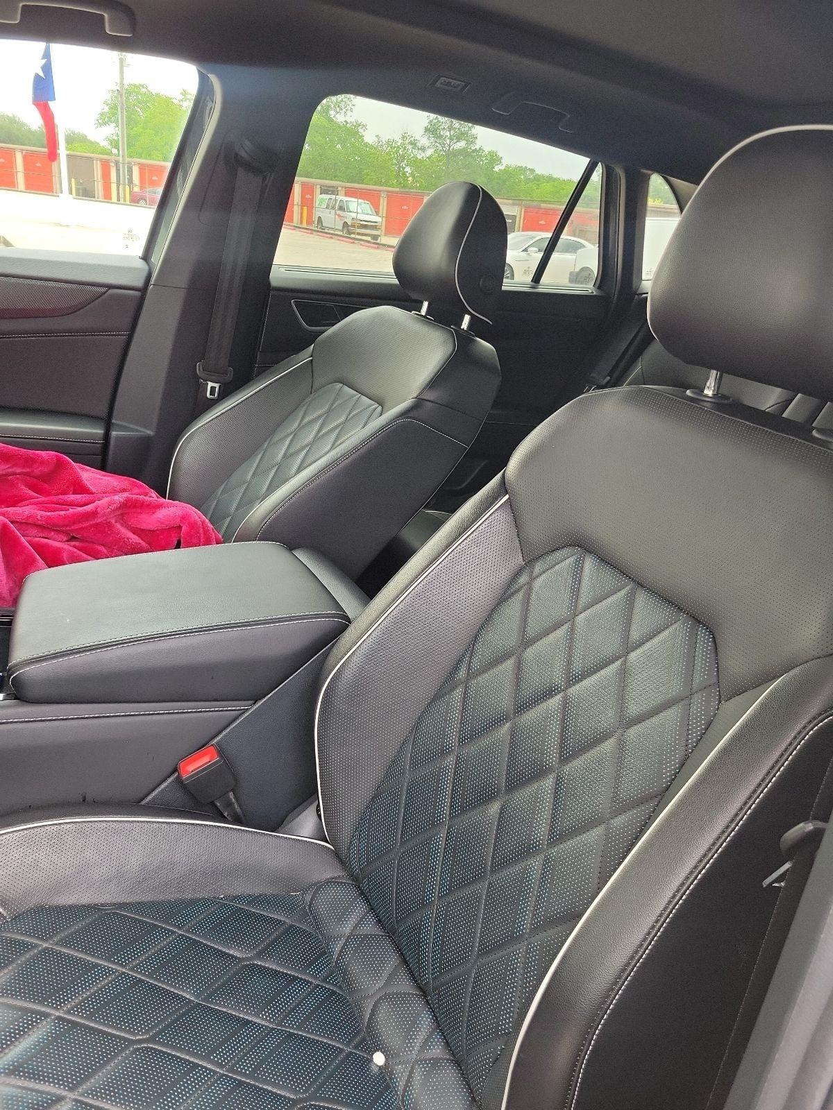 Volkswagen Atlas Cross Sport SEL Premium R-Line 4MOTION 2024