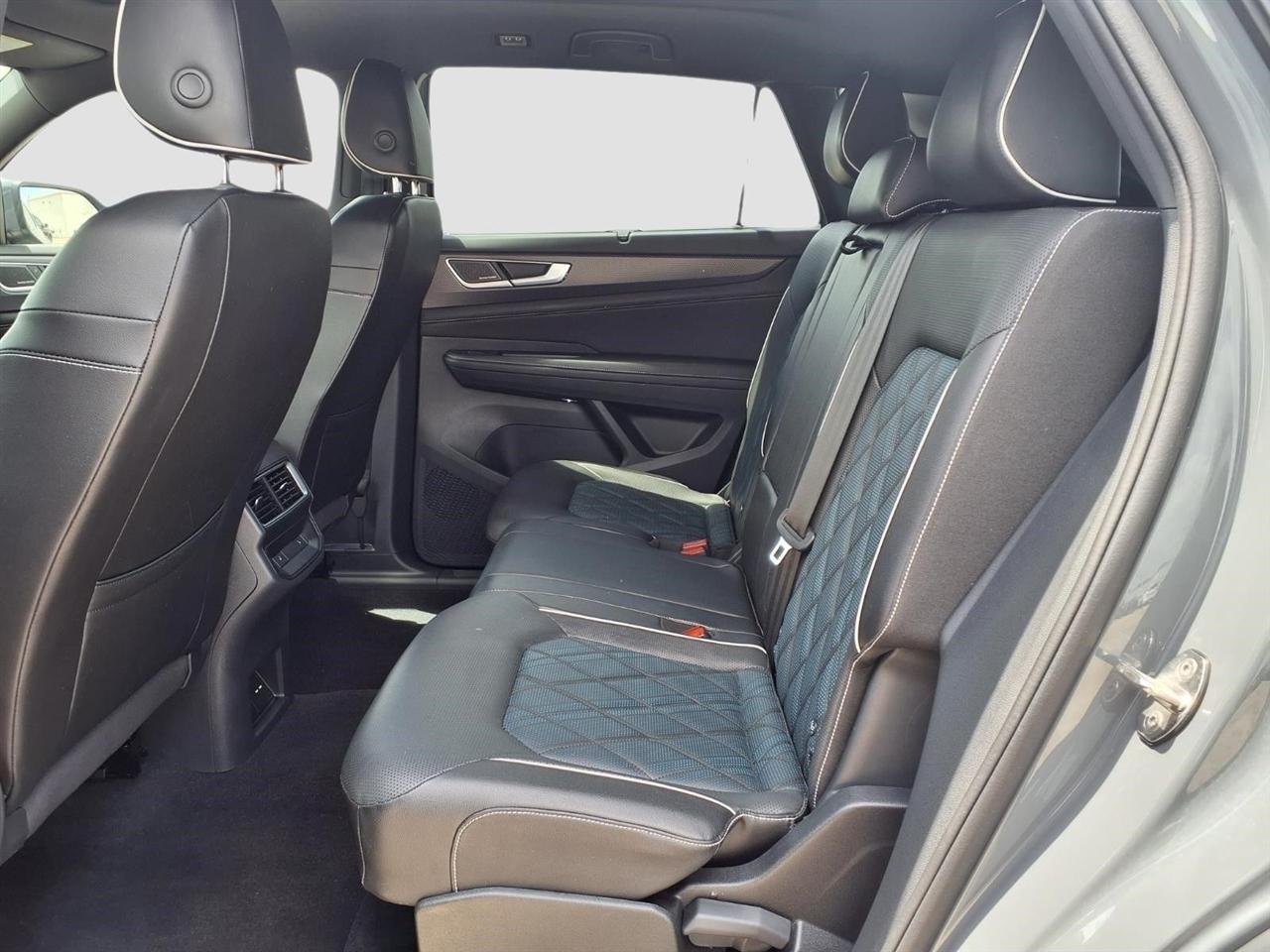 Volkswagen Atlas Cross Sport SEL Premium R-Line 4MOTION 2024