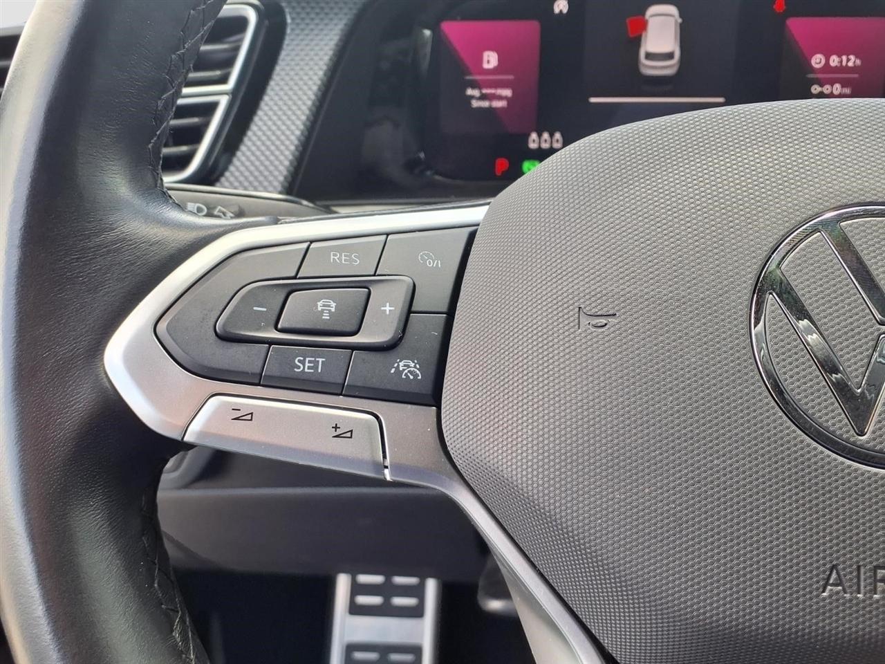 Volkswagen Atlas Cross Sport SEL Premium R-Line 4MOTION 2024