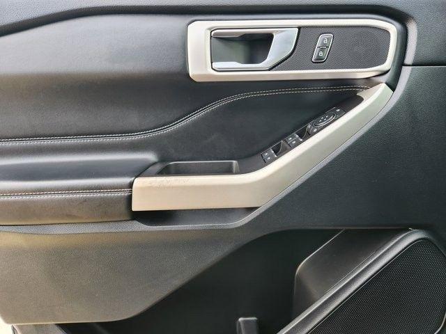 Ford Explorer XLT 2022