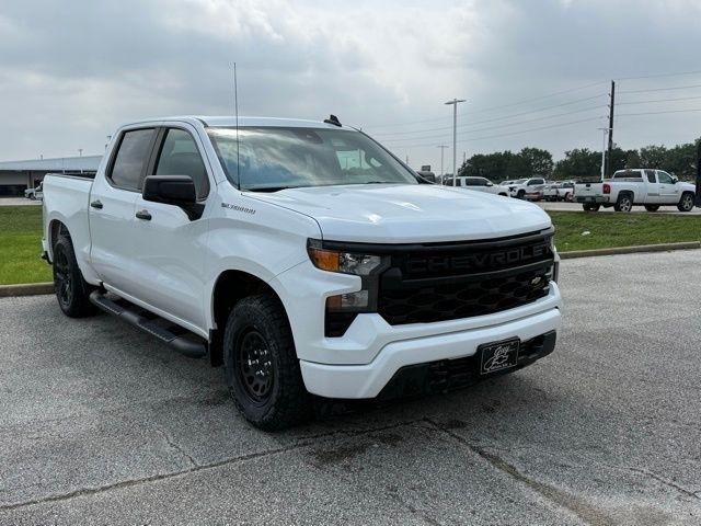 Chevrolet Silverado 1500 Custom Crew Cab 4WD 2024