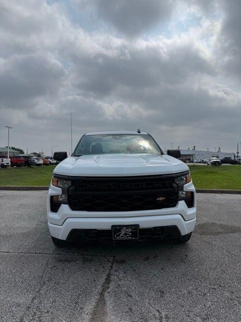 Chevrolet Silverado 1500 Custom Crew Cab 4WD 2024