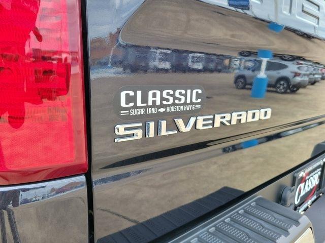 Chevrolet Silverado 1500 LT Crew Cab 2WD 2023