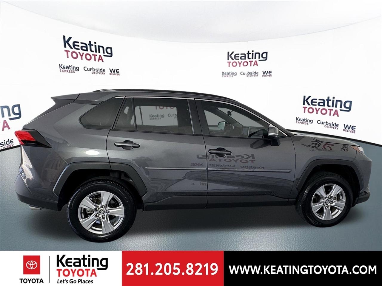 Toyota RAV4 XLE 2025
