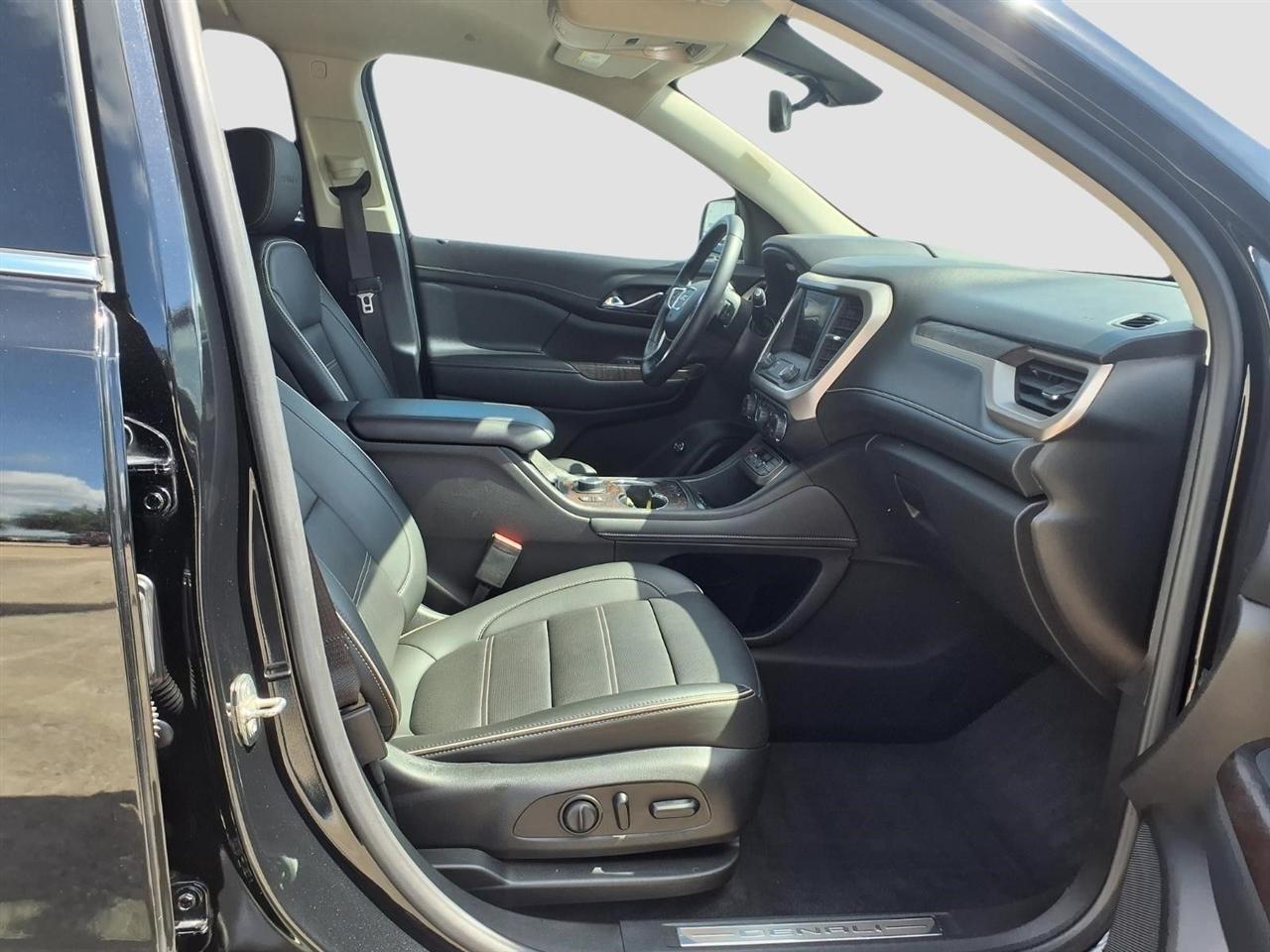 GMC Acadia Denali 2021