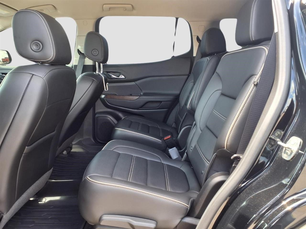 GMC Acadia Denali 2021