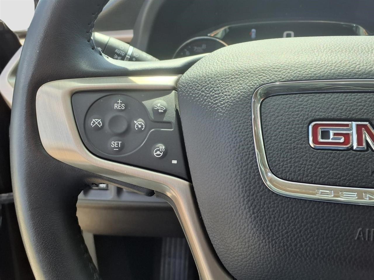GMC Acadia Denali 2021