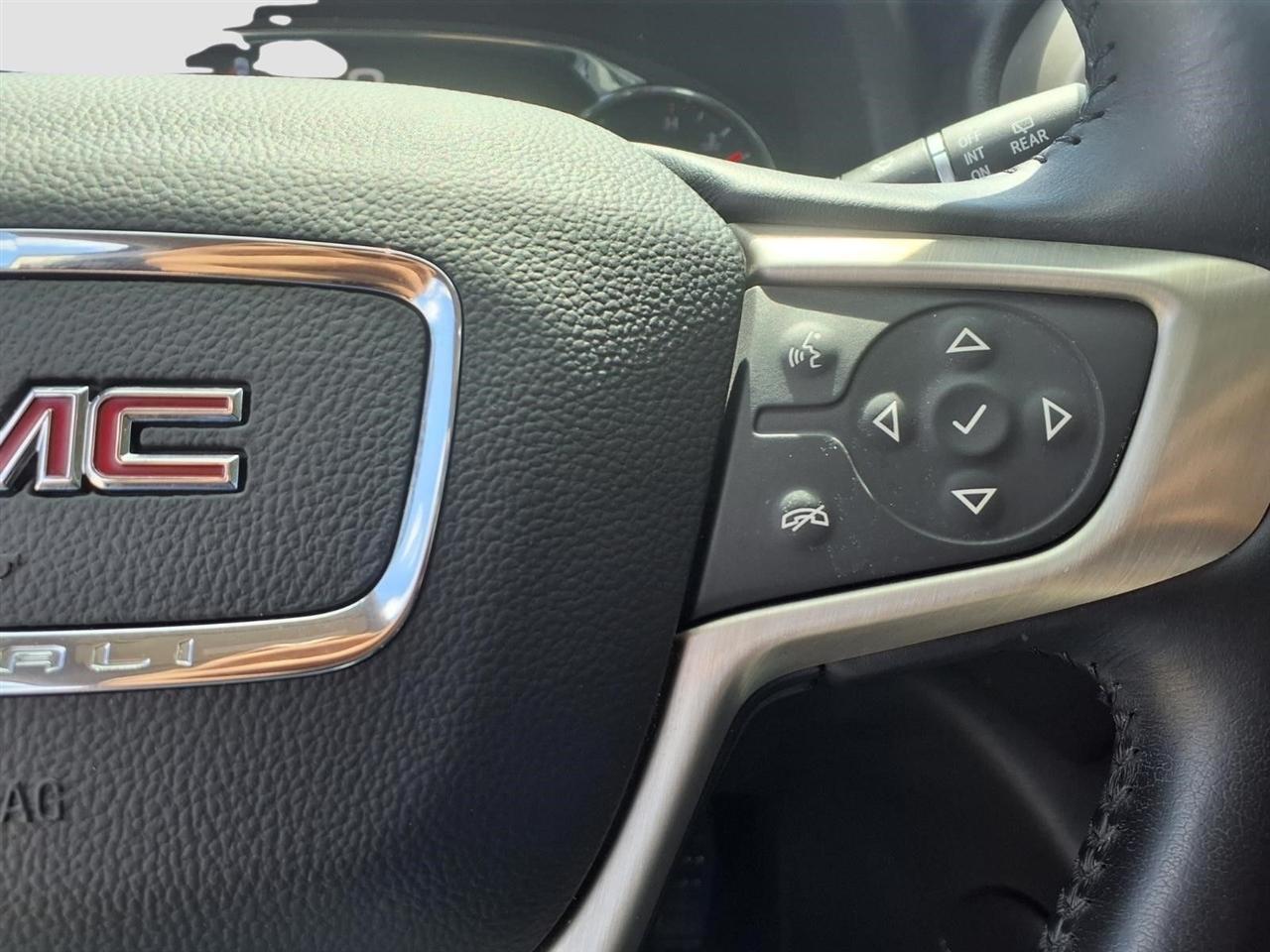 GMC Acadia Denali 2021