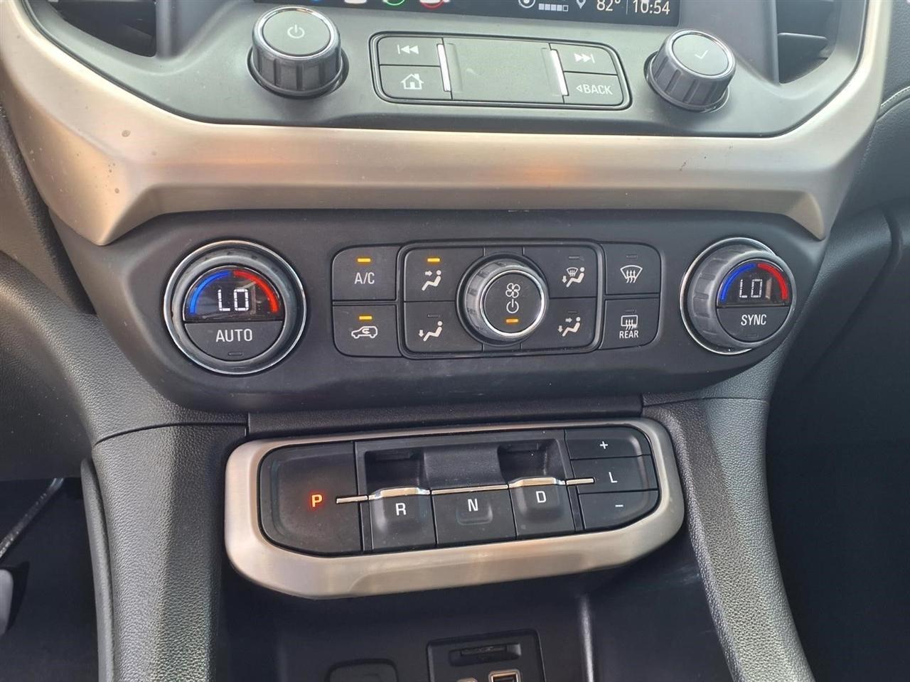 GMC Acadia Denali 2021