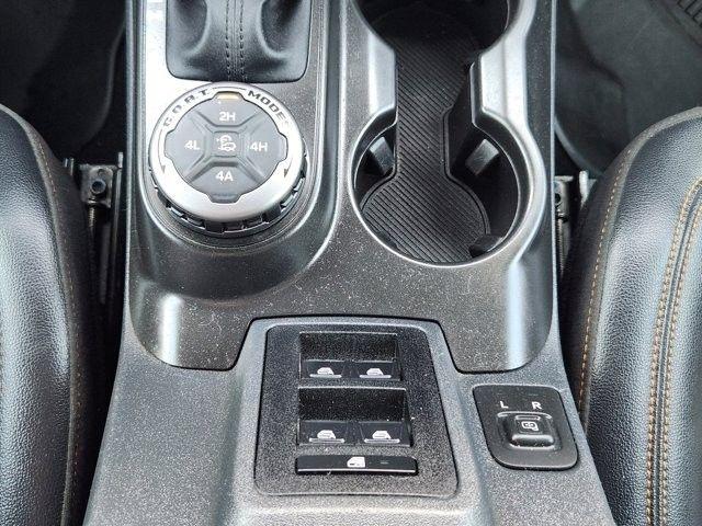 Ford Bronco Outer Banks 4-Door w/Advanced 2023