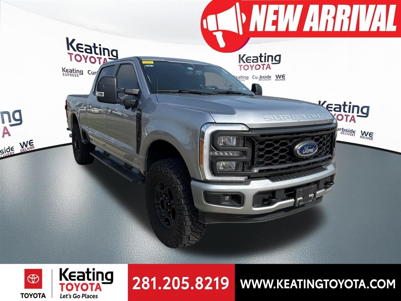 Ford F-250 SD XLT Crew Cab 4WD 2023