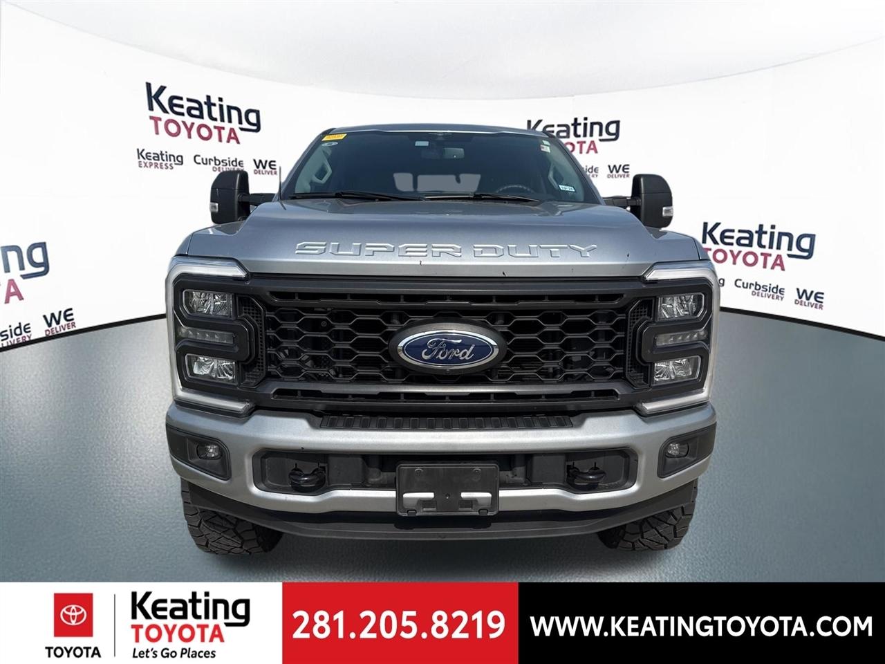 Ford F-250 SD XLT Crew Cab 4WD 2023