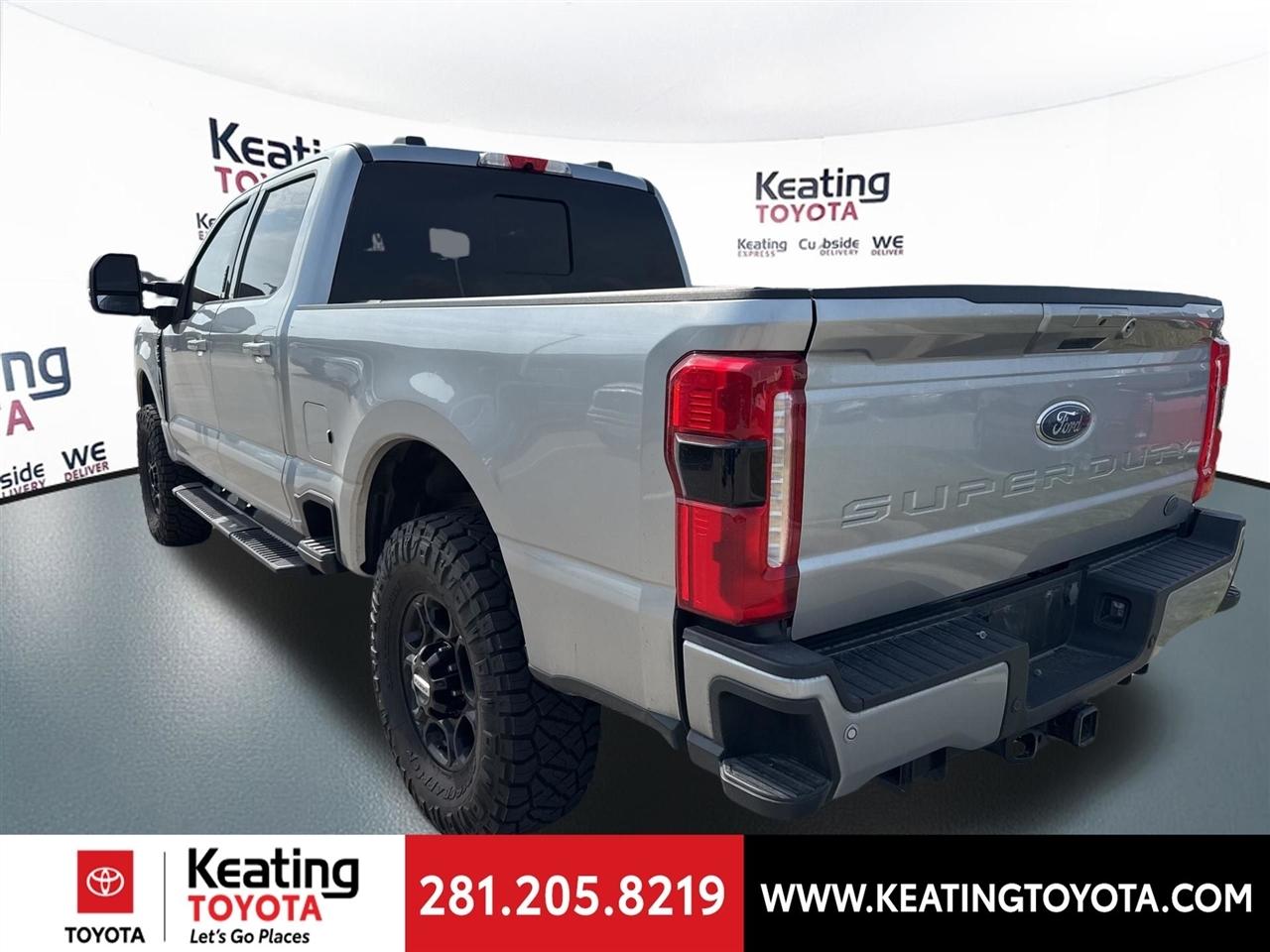 Ford F-250 SD XLT Crew Cab 4WD 2023