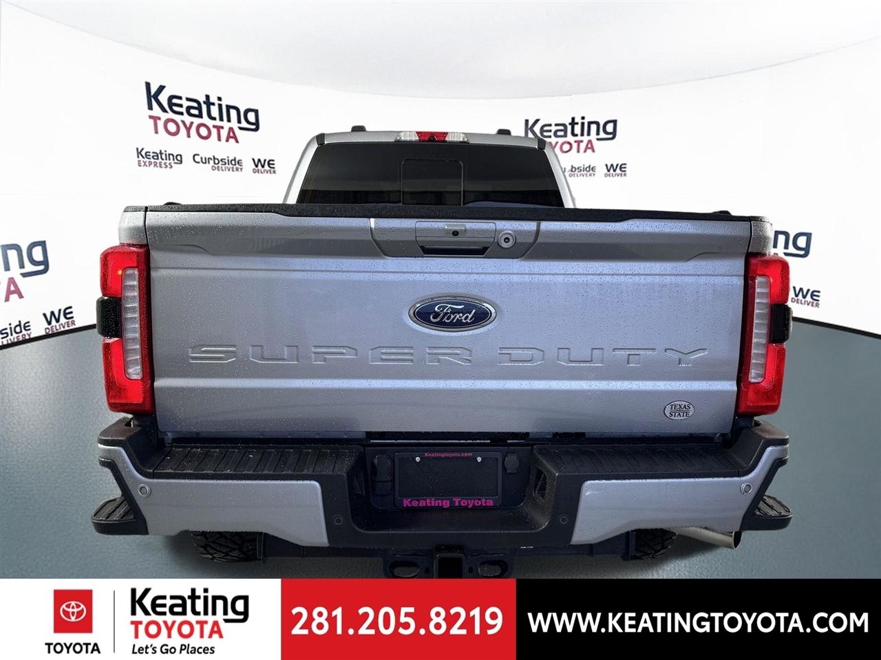 Ford F-250 SD XLT Crew Cab 4WD 2023