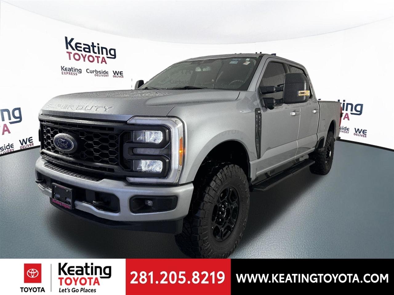 Ford F-250 SD XLT Crew Cab 4WD 2023