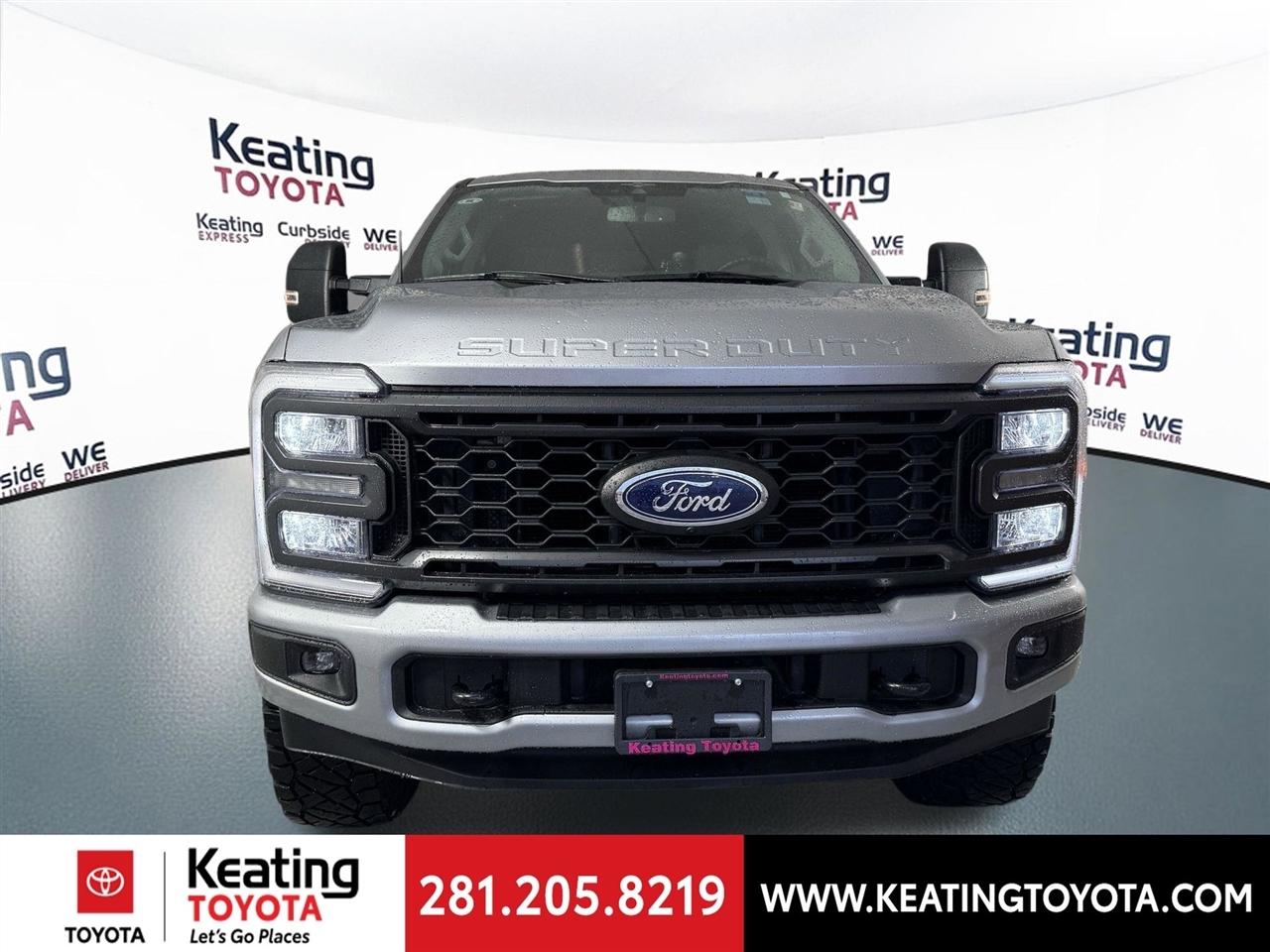 Ford F-250 SD XLT Crew Cab 4WD 2023