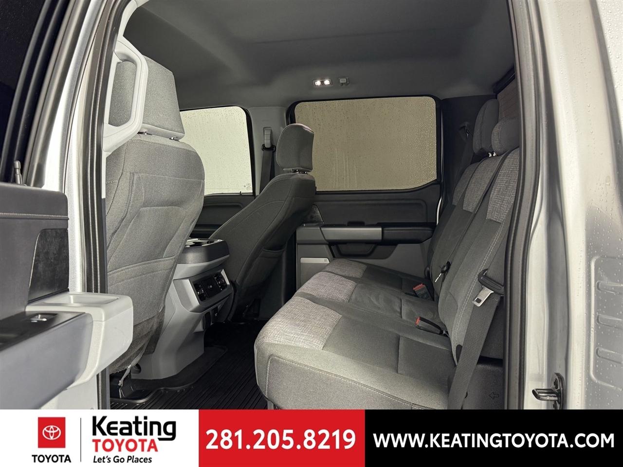 Ford F-250 SD XLT Crew Cab 4WD 2023