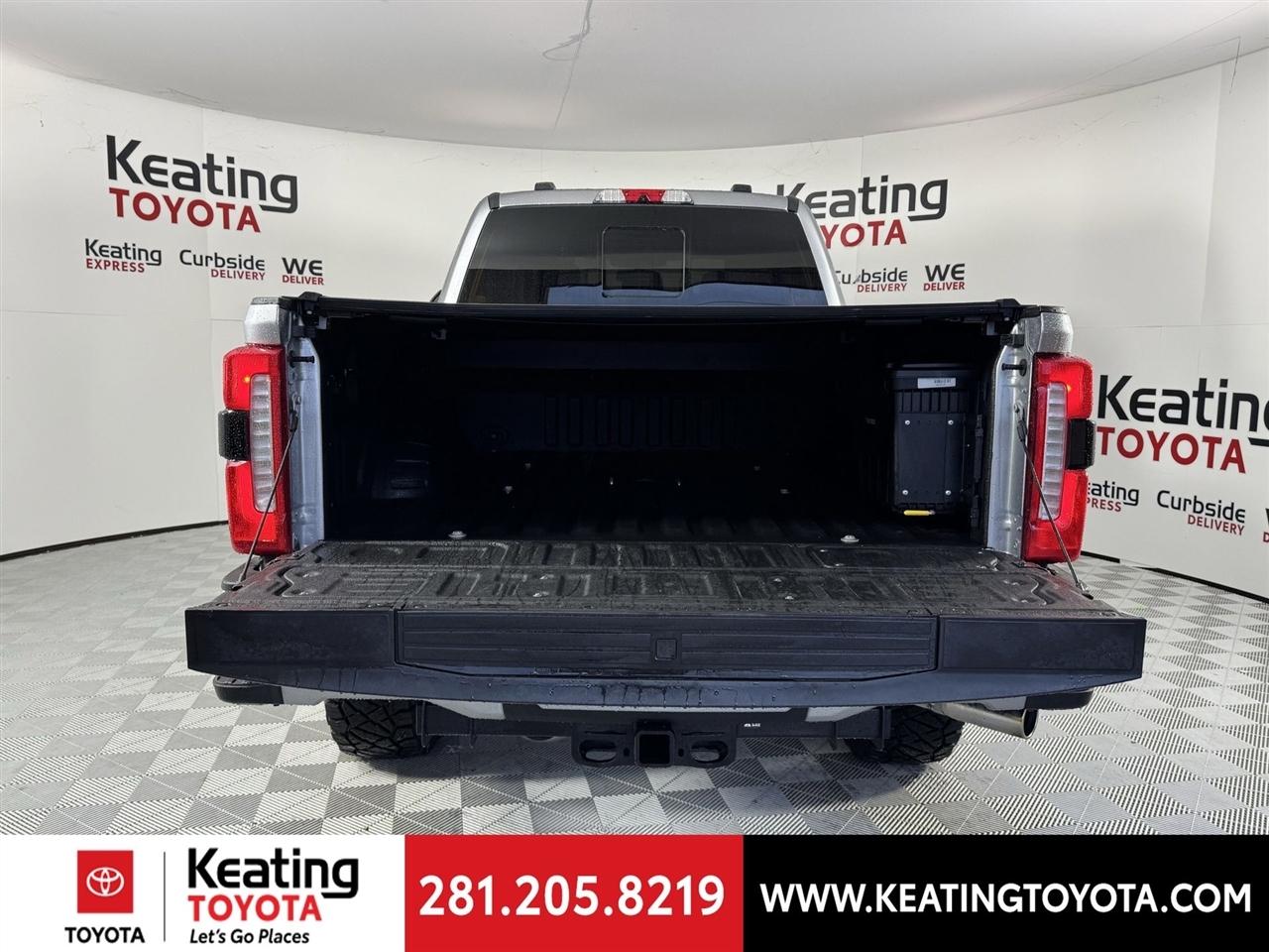 Ford F-250 SD XLT Crew Cab 4WD 2023